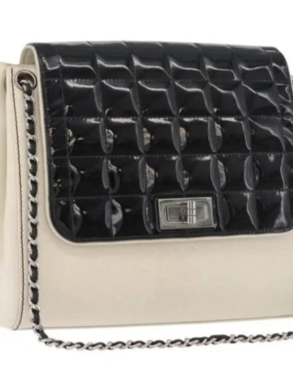 CHANEL Choco Bar Chain Shoulder Bag Leather White Silver black CC Auth BA13099A